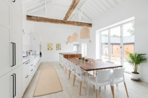 Simple Coastal Luxury near Southwold sleeps 10